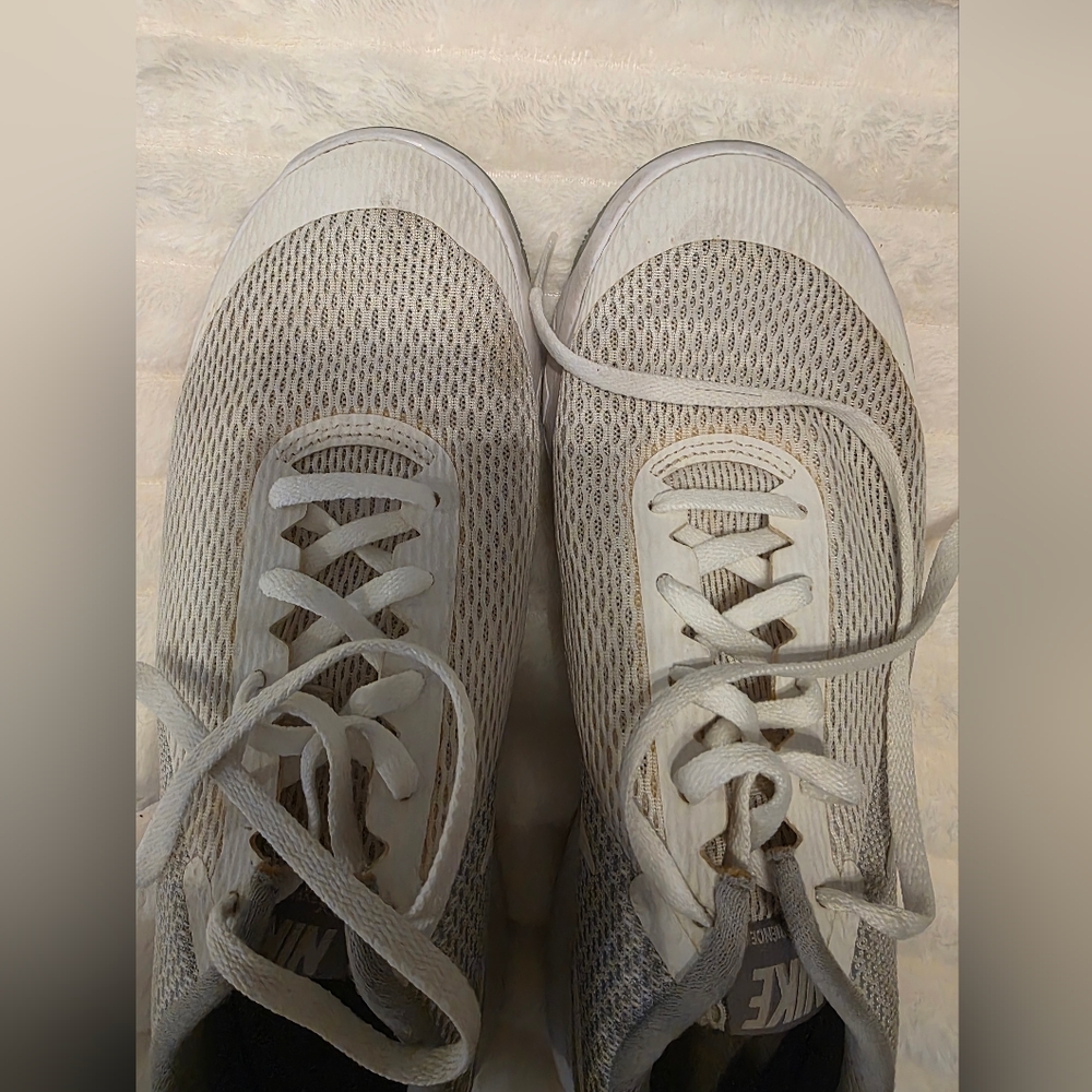 Nike Women's FLEX Experience Run Sneakers - Picture 9 of 11